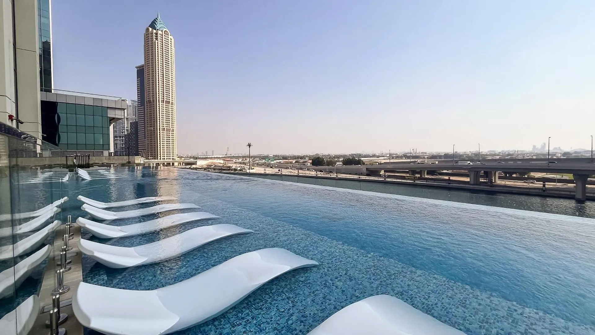 Exclusive Missoni-Branded 1Br Urban Oasis Canal Dubaï Appartement